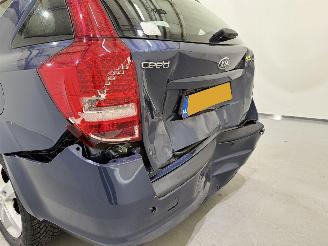 Kia Cee d SW 1.4 CVVT Navigator Plus picture 24
