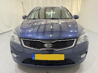 Kia Cee d SW 1.4 CVVT Navigator Plus picture 2