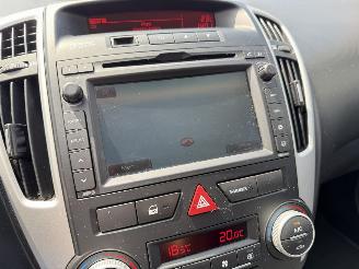 Kia Cee d SW 1.4 CVVT Navigator Plus picture 23