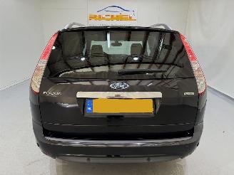 Ford Focus Wagon 1.8 Flexifuel Titanium picture 4