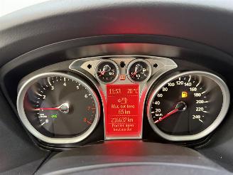 Ford Focus Wagon 1.8 Flexifuel Titanium picture 28