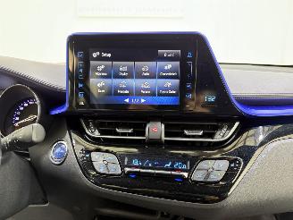 Toyota C-HR 1.8 Hybrid Bi-Tone Plus picture 32