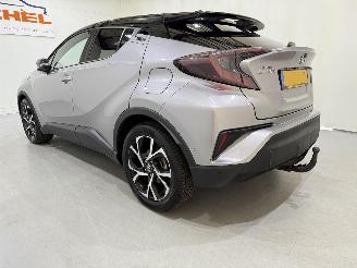 Toyota C-HR 1.8 Hybrid Bi-Tone Plus picture 5