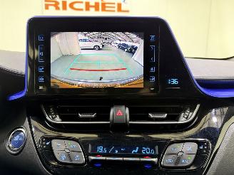 Toyota C-HR 1.8 Hybrid Bi-Tone Plus picture 39