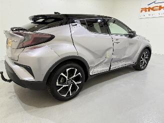 Toyota C-HR 1.8 Hybrid Bi-Tone Plus picture 8