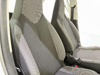 Toyota Aygo HB 1.0 VVT-i Airco NAP picture 26