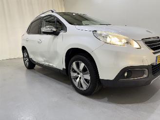 Peugeot 2008 1.2 PureTech 82 Allure Clima picture 45