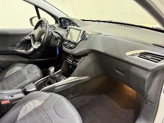Peugeot 2008 1.2 PureTech 82 Allure Clima picture 29