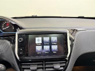 Peugeot 2008 1.2 PureTech 82 Allure Clima picture 37