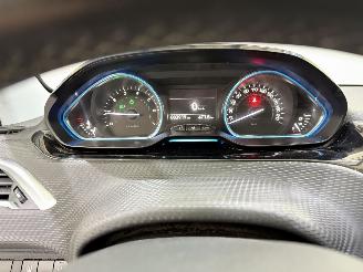 Peugeot 2008 1.2 PureTech 82 Allure Clima picture 27