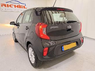 Kia Picanto  picture 4
