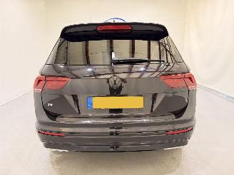 Volkswagen Tiguan 2.0 TDI 240 4motion 3xR-line Aut7 picture 5