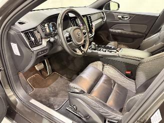 Volvo V-60 2.0 T8 Recharge PHEV R Design AWD picture 7