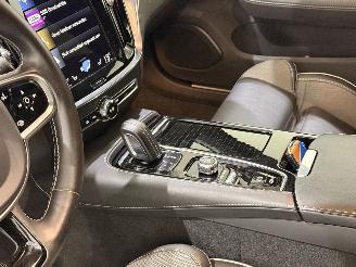 Volvo V-60 2.0 T8 Recharge PHEV R Design AWD picture 20