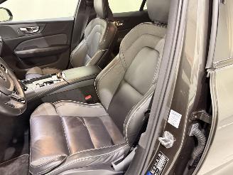 Volvo V-60 2.0 T8 Recharge PHEV R Design AWD picture 27