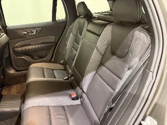Volvo V-60 2.0 T8 Recharge PHEV R Design AWD picture 34