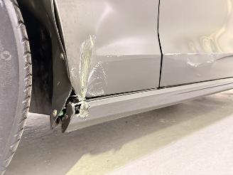 Volvo V-60 2.0 T8 Recharge PHEV R Design AWD picture 19