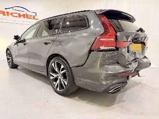 Volvo V-60 2.0 T8 Recharge PHEV R Design AWD picture 9