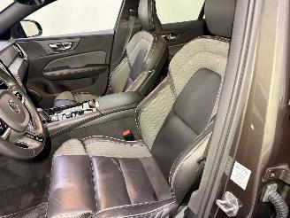 Volvo V-60 2.0 T8 Recharge PHEV R Design AWD picture 26