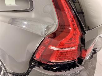Volvo V-60 2.0 T8 Recharge PHEV R Design AWD picture 15