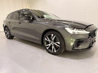 Avarii autoturisme Volvo V-60 2.0 T8 Recharge PHEV R Design AWD 2020/10