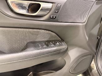Volvo V-60 2.0 T8 Recharge PHEV R Design AWD picture 28