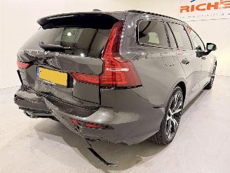 Volvo V-60 2.0 T8 Recharge PHEV R Design AWD picture 5