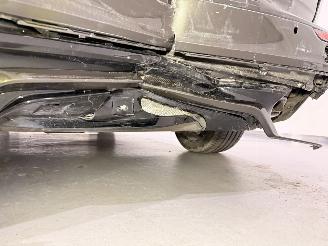 Volvo V-60 2.0 T8 Recharge PHEV R Design AWD picture 11