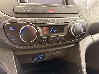 Hyundai I-10 1.0 Go Climate/Navi picture 11