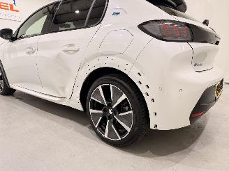 Peugeot e-208 208 GT 350 Aut. Pano/Clima/Navi picture 10