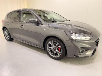 Voiture accidenté Ford Focus HB 1.5 EcoBoost ST Line X Business aut 2020/12