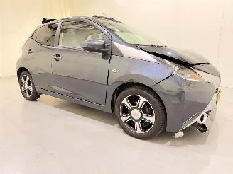 Coche accidentado Toyota Aygo 1.0 VVT-i x-clusiv Cabrio Clima 2016/11