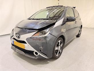 Toyota Aygo 1.0 VVT-i x-clusiv Cabrio Clima picture 3