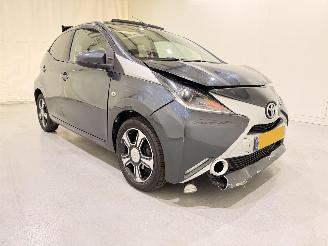 Toyota Aygo 1.0 VVT-i x-clusiv Cabrio Clima picture 9
