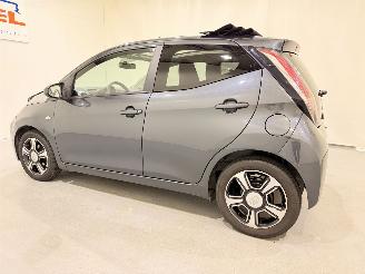 Toyota Aygo 1.0 VVT-i x-clusiv Cabrio Clima picture 5