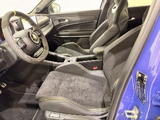 Abarth  600e Scorpionissima aut 207kW picture 15