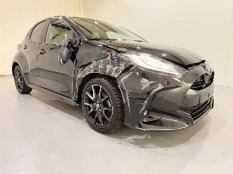 Coche accidentado Toyota Yaris HB 1.5 HEV Comfort Style 2023/2
