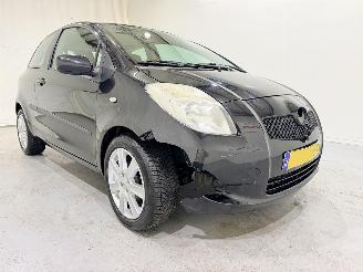 uszkodzony samochody osobowe Toyota Yaris 1.3 VVT-i Sol Airco 2006/3