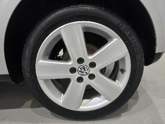 Volkswagen Polo 1.4-16V Comfortline AC 5,Drs LM 60Kw NAP picture 10