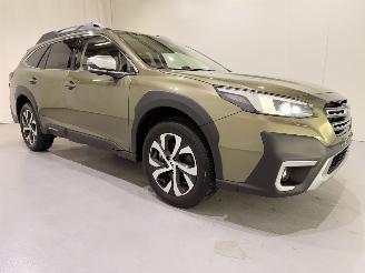 Vaurioauto  passenger cars Subaru Outback 2.5i Premium AWD Aut8 2023/3