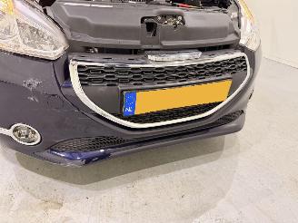 Peugeot 208 HB 1.2 Allure Navi/Clima picture 9