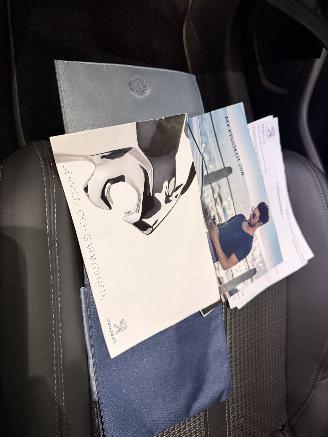 Peugeot 208 1.2 GT 130 Automaat picture 26