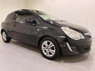 krockskadad bil auto Opel Corsa 1.3 CDTI Anniversary Edition Navi 2012/3