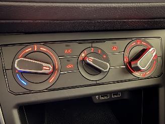 Volkswagen Polo 1.0 TSI Panorama Comf. Bus. Navi picture 23