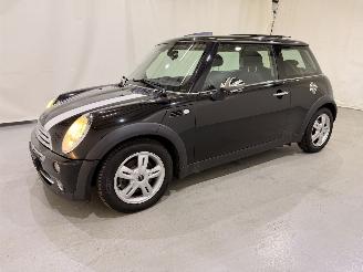 Mini Mini 1.6 One Pepper Automaat Pano picture 37