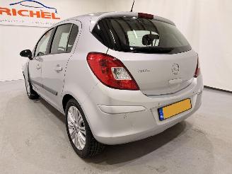 Opel Corsa HB 1.4 Cosmo Navi/Clima/NAP picture 36