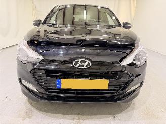 Hyundai I-20 1.2 Premium Passion Navi picture 2