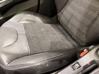 Peugeot 2008 1.2 PureTech Allure Automaat picture 24