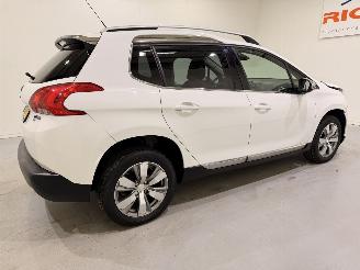 Peugeot 2008 1.2 PureTech Allure Automaat picture 6