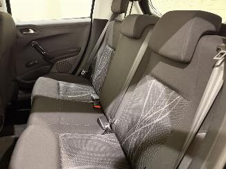 Peugeot 208 HB 1.2 VTi Envy Clima picture 20